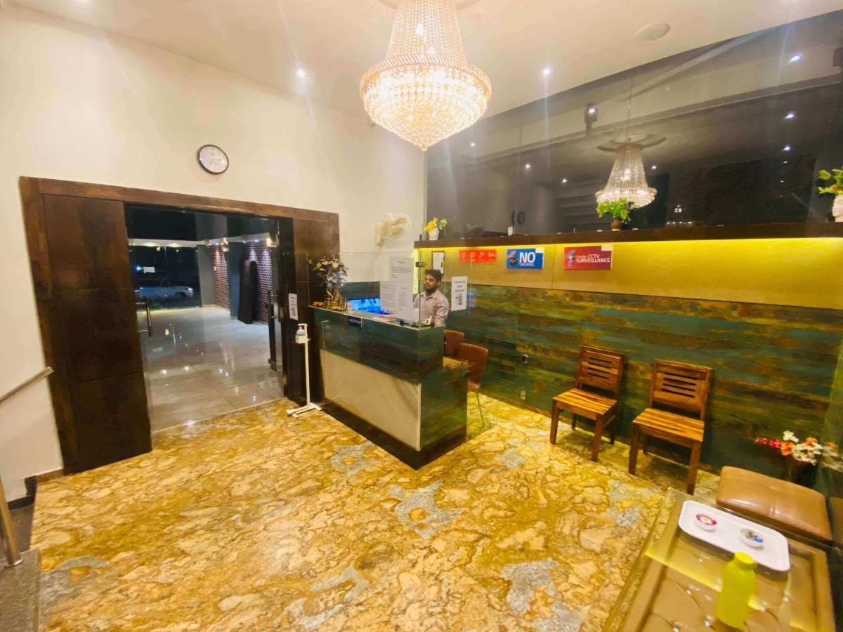 Hotel Signature Planet Indore Bagian luar foto