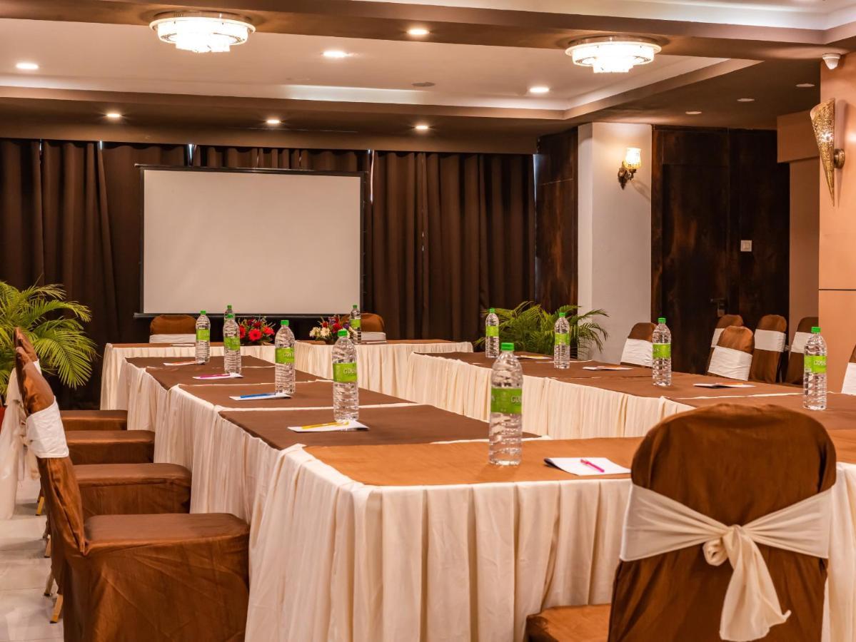 Hotel Signature Planet Indore Bagian luar foto